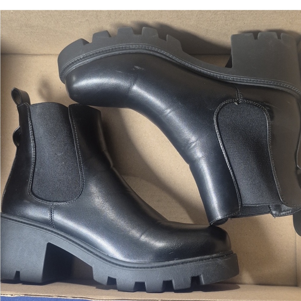 Juliet Holy Lug Sole Platform Ankle Booties Chelsea Slip On Chunky Combat Boots - Picture 6 of 11